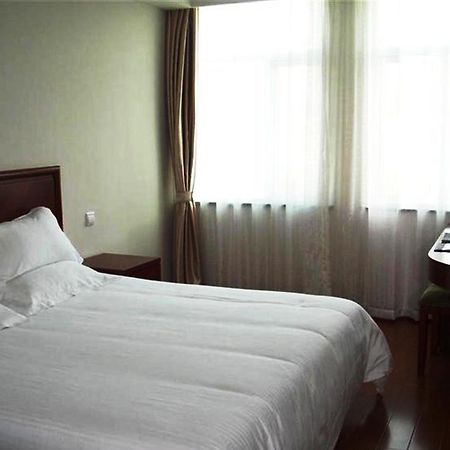 Greentree Inn Shanghai Songjiang University City New Songjiang Road Express Hotel Exterior photo