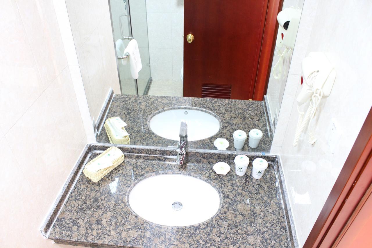 Greentree Inn Shanghai Songjiang University City New Songjiang Road Express Hotel Exterior photo